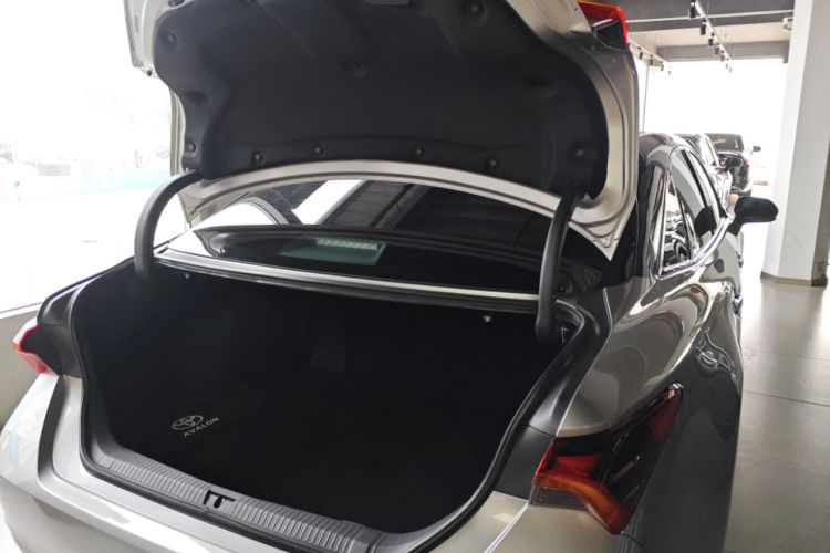 Used Toyota Avalon 2022 2.5L Touring Premium Edition Trunk