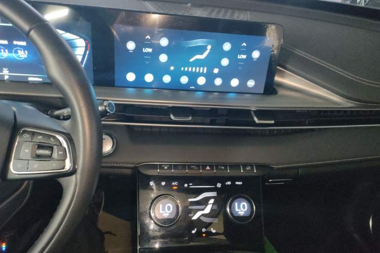 Used EXEED Zhuifeng 2022 1.5T CVT Goddess Edition Audio And AC Panel