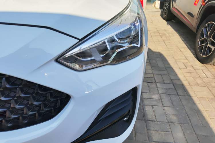 Used Haval M6 2019 1.5T DCT Two-Wheel Drive Elite Version China VI Standard
