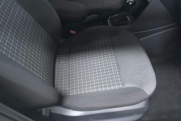 Used Volkswagen Polo 2014 1.6L Automatic Comfort Edition
