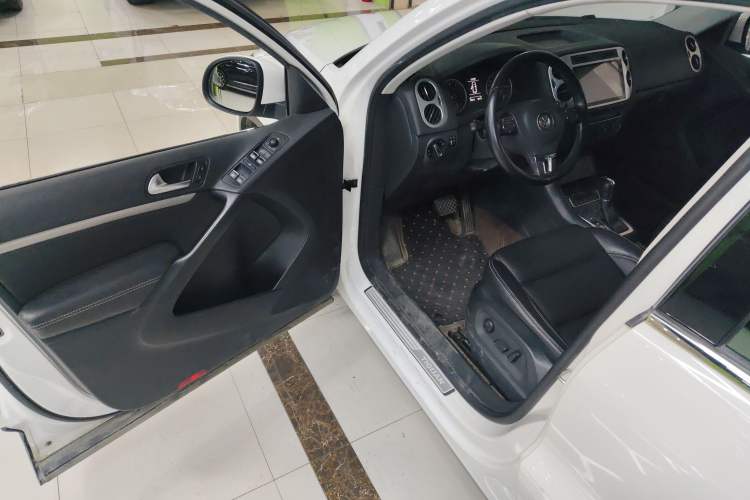 Used Volkswagen Tiguan 2016 280TSI Automatic Two-Wheel Drive Silk Road Comfort Edition Driver Seat