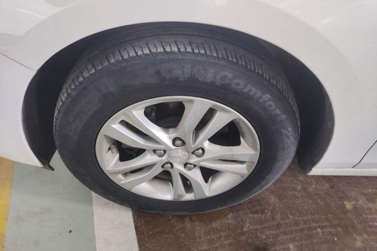 Used Chevrolet Cavalier 2019 320 Automatic Xinyue Edition Exterior 4