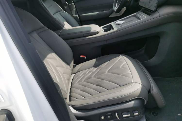 Used Nio ES6 2025 75 kWh
