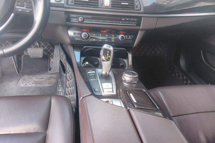 Used BMW 5 Series 2014 525Li Luxury Design Package Gear Lever