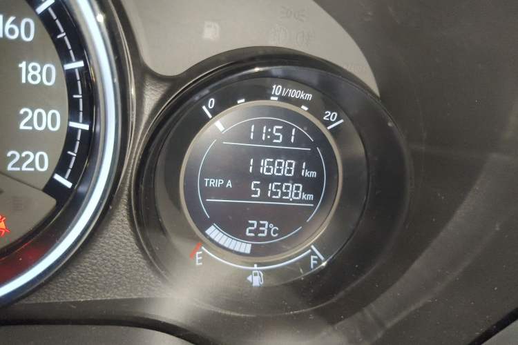 Used Honda XR-V 2015 1.5L LXi CVT Classic Edition Odometer Close Up