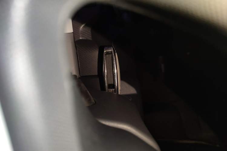 Used Chery QQ QQ Ice Cream 2022 120km Conical Shape Lithium Iron Phosphate
