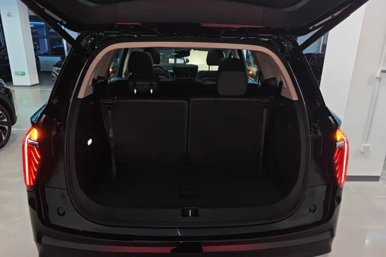 Used Hongqi HS7 PHEV 2024 2.0T PHEV Four-Wheel Drive Flagship Edition 7 Seats
