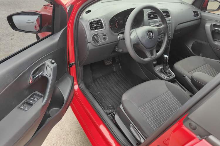 Used Volkswagen Polo 2014 1.6L Automatic Comfort Edition Driver Seat