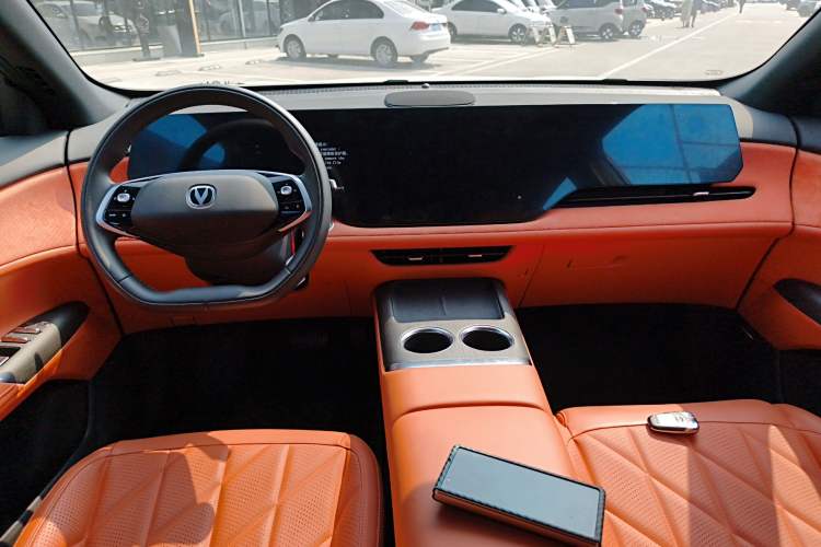 Used CHANGAN CS75 PLUS 2025 4th Generation UItra 2.0T New Blue Whale Smart Intelligent Powertrain Version