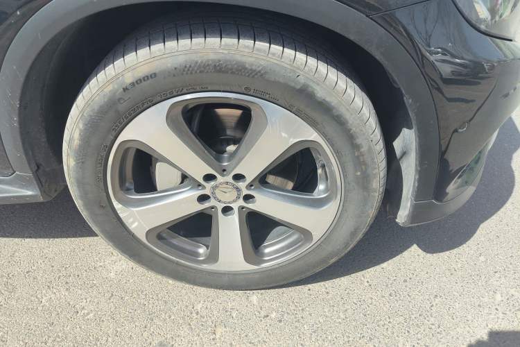 Used Mercedes-Benz GLC 2016 GLC 260 4MATIC Luxury Model
