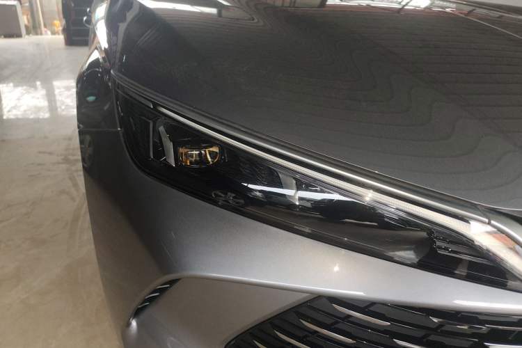 Used BYD Qin L 2024 DM-i 80KM Leading Model
