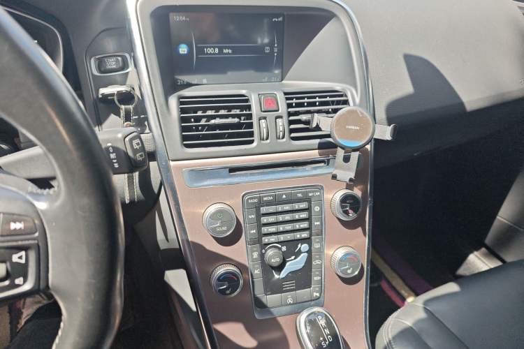 Used Volvo XC60 2015 T5 Smart Upgrade Model
