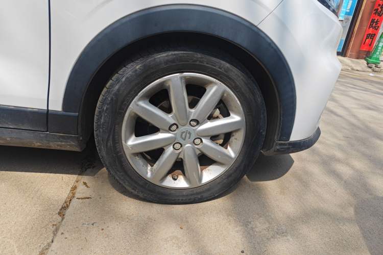 Used Leapmotor T03 2022 Crystal Edition Right Front Wheel Hub