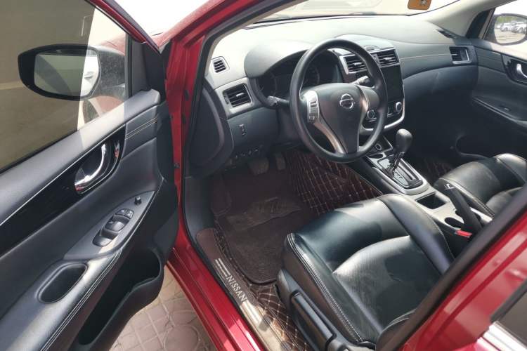 Used Nissan Tiida 2021 1.6L CVT Cool Edition
