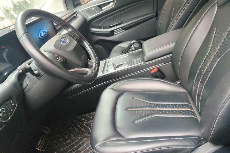 Used Ford Edge 2021 PLUS EcoBoost 245 Two-Wheel-Drive Titanium 7-Seater