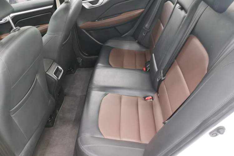 Used Geely Auto Vision 2019 Upgraded Model 1.5L CVT Prestige Version China VI Standard Left Rear Seat