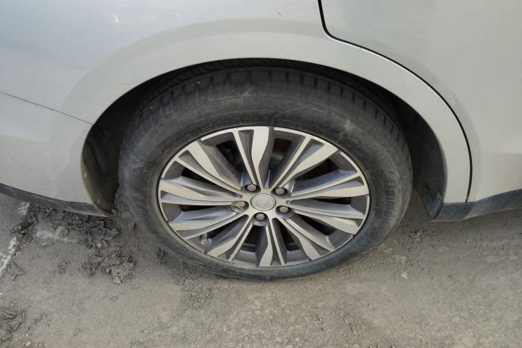 Used Hongqi E-QM5 2022 431 km Charge & Enjoy Edition
