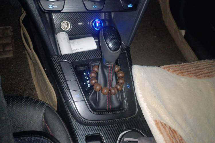 Used Hyundai Elantra (6th Generation / Lingdong) 2019 1.4T Dual-Clutch Xuan Dong · Dynamic Model Gear Lever