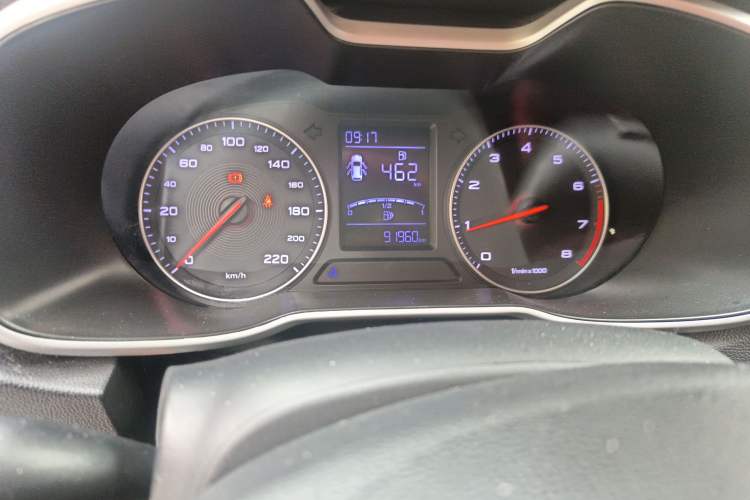 Used MG ZS 2020 Global Bestseller with 1.5L Engine Manual Transmission and a Massive 65-Inch Panoramic Sunroof Version
