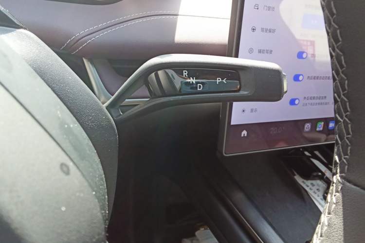 Used Xiaomi Auto SU7 2024 Four-Wheel Drive Ultra-Long Range Advanced Intelligent Driving Max Edition Gear Lever