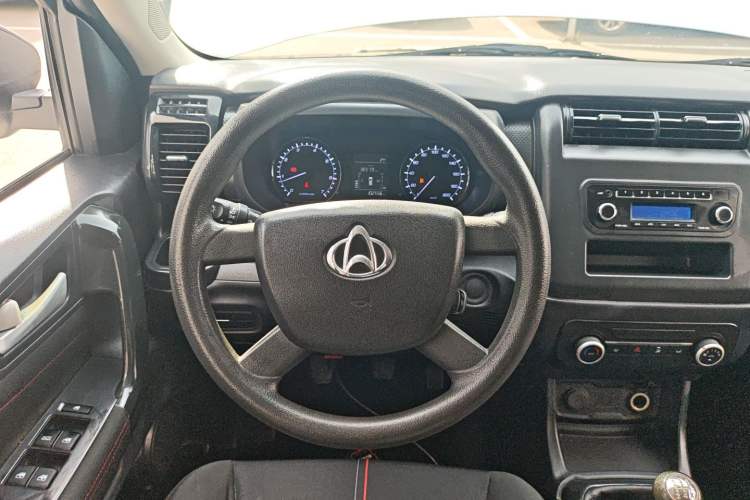 Used CHANGAN OSHAN X70A 2019 1.5L Manual Basic Version China VI Standard Steering Wheel