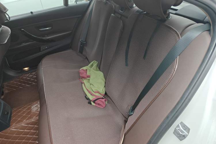 Used BMW 3 Series 2018 320Li Fashion Model Left Rear Seat