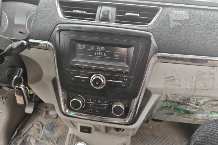 Used Jinbei New Hiace X30L 2016 1.5L Wealth Edition DLCG14 Audio And AC Panel