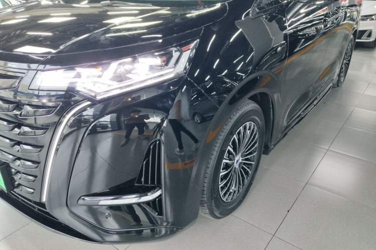 Used Denza D9 2024 DM-i 980 Four-Wheel Drive Prestige Model Left Front Headlight