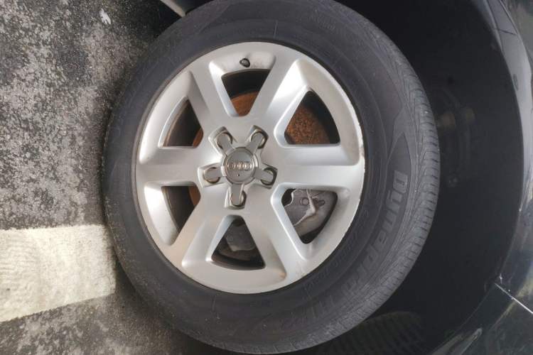 Used Audi Q7 2011 3.0 TFSI Ambition (200kW) Right Front Wheel Hub