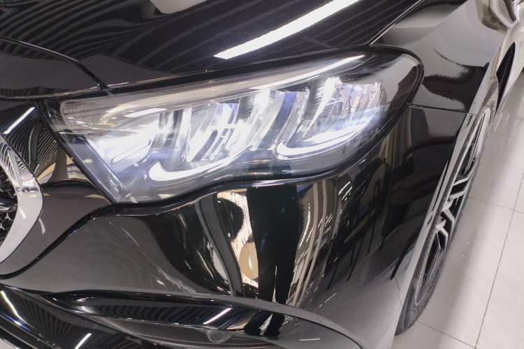 Used Mercedes-Benz E-Class 2025 Year Restyled E 260 Sport Edition Left Front Headlight
