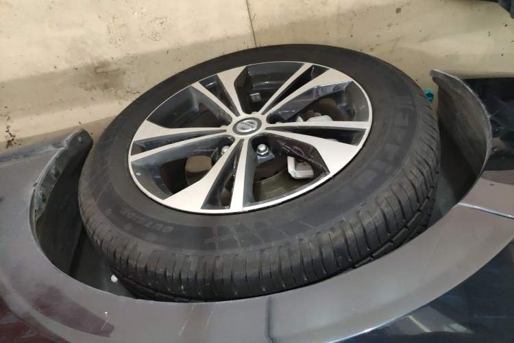 Used Nissan Sylphy 2022 1.6L XL CVT Smart Enjoyment Version Left Front Wheel Hub