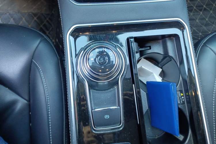 Used Ford Edge 2021 PLUS EcoBoost 245 Two-Wheel-Drive Titanium 7-Seater
