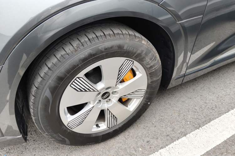 Used Audi e-tron 2021 50 quattro Luxury Edition