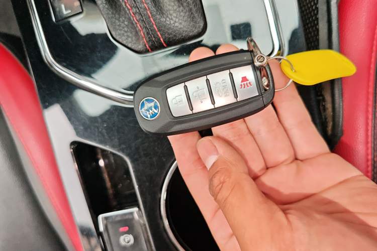 Used Venucia D60 2019 100 000 Honor 1.6L XL CVT Chenku Edition China VI Standard
