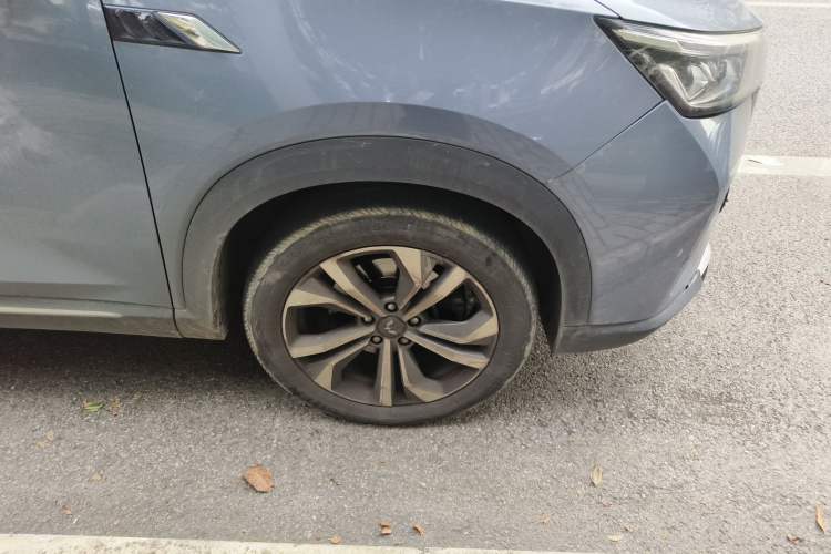 Used Wuling Asta 2021 1.5T CVT Starlight Edition Right Front Wheel Hub