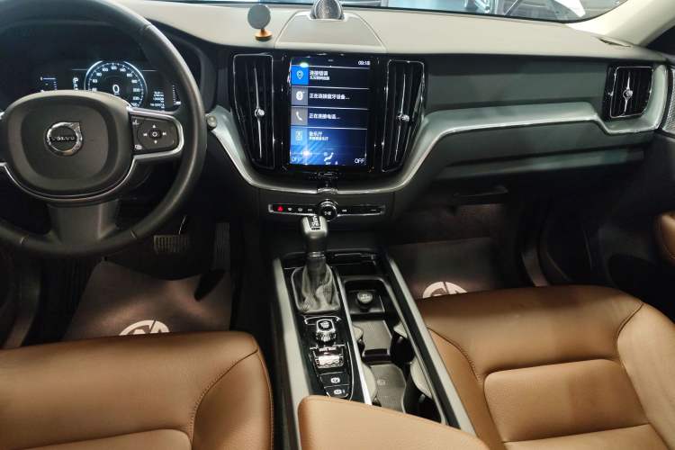 Used Volvo XC60 2019 T5 4x4 Smart Edition China VI Standard