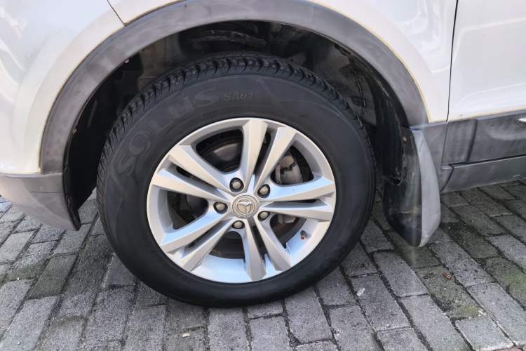 Used HYOSOW S3 2015 1.5L Luxury Model China V Standard Left Front Wheel Hub