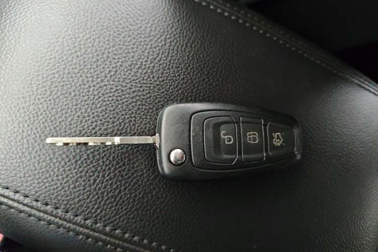 Used Ford Focus 2018 Hatchback Classic 1.6L Automatic Comfort Plus SmartDrive Edition
