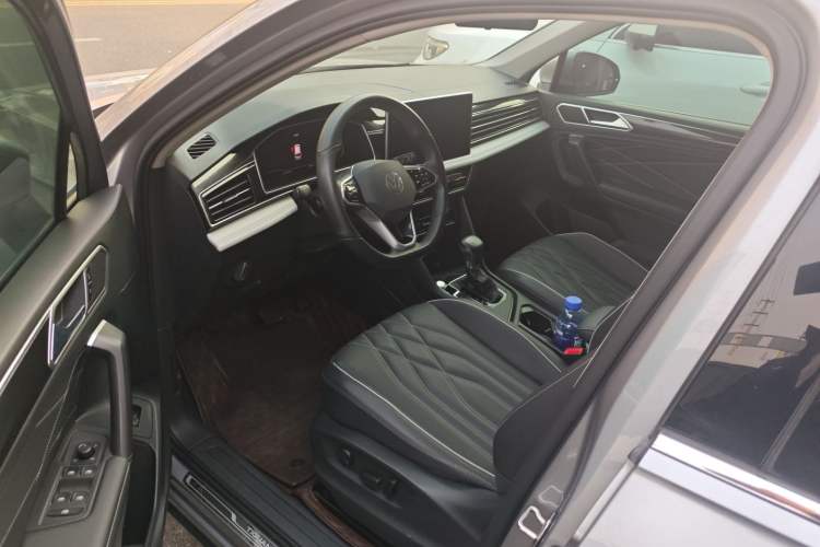 Used Volkswagen Tiguan L 2022 330TSI Automatic Two-Wheel Drive Smart Edition