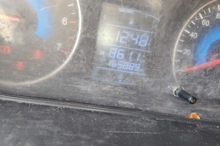 Used Dongfeng Fengon 330 2018 1.5L 330S Comfort Edition DK15 Odometer Close Up