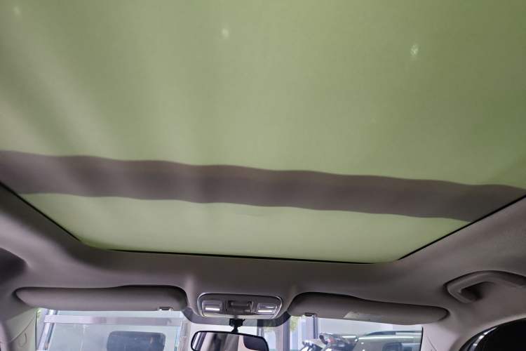 Used Geely Auto Emgrand X7 Sport 2020 1.8TD DCT Two-Wheel Drive Smart Connect 4G-Enabled Version Headliner