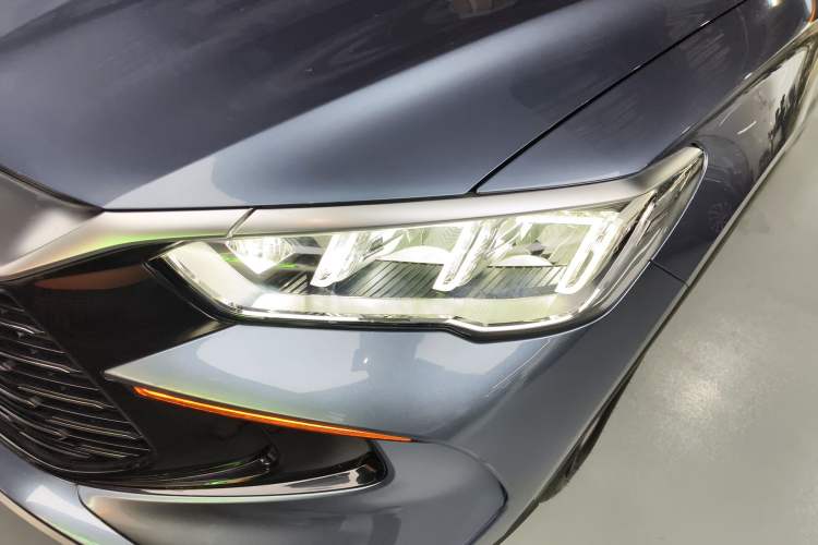 Used BYD Song Pro New Energy 2023 Champion Edition DM-i 71KM Beyond Model Left Front Headlight