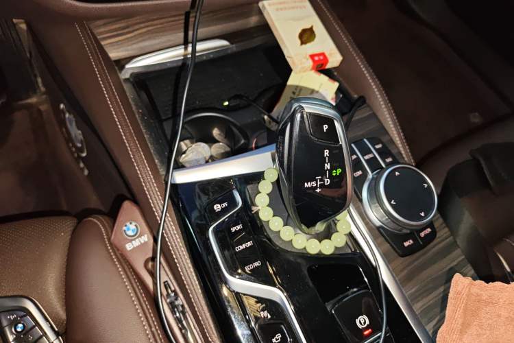 Used BMW 5 Series 2021 Updated 530Li Luxury Package Premium Edition Gear Lever