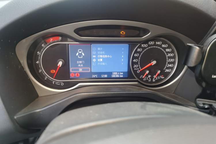 Used Ford Mondeo 2011 2.0L GTDi 200 Luxury Edition Odometer Close Up