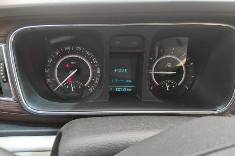 Used Buick GL8 2018 28T Luxury Model China VI Standard
