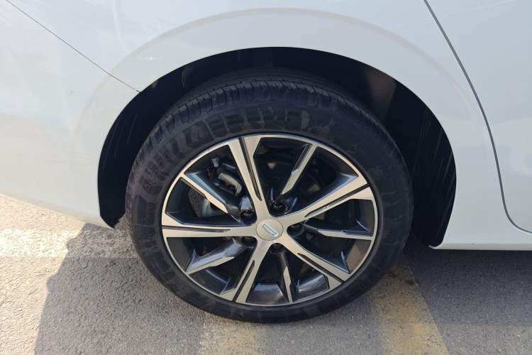 Used Geely Auto Emgrand 2023 4th Generation Champion Edition 1.5L CVT Prestige Model