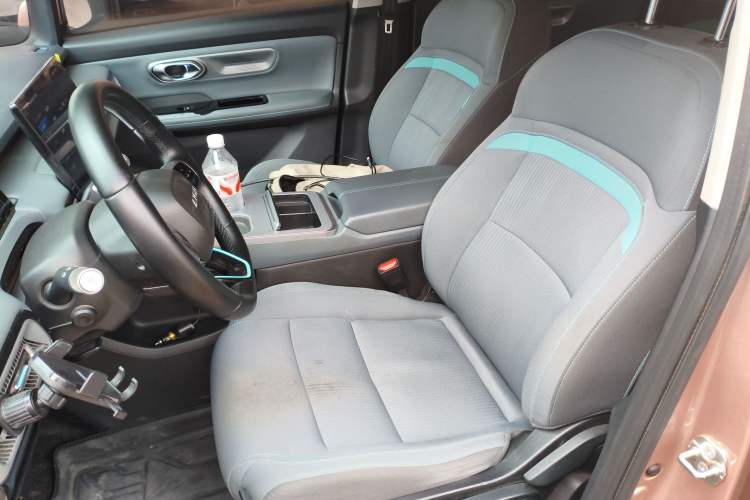 Used AION Y 2022 Plus 70 Enjoy Edition Left Front Seat