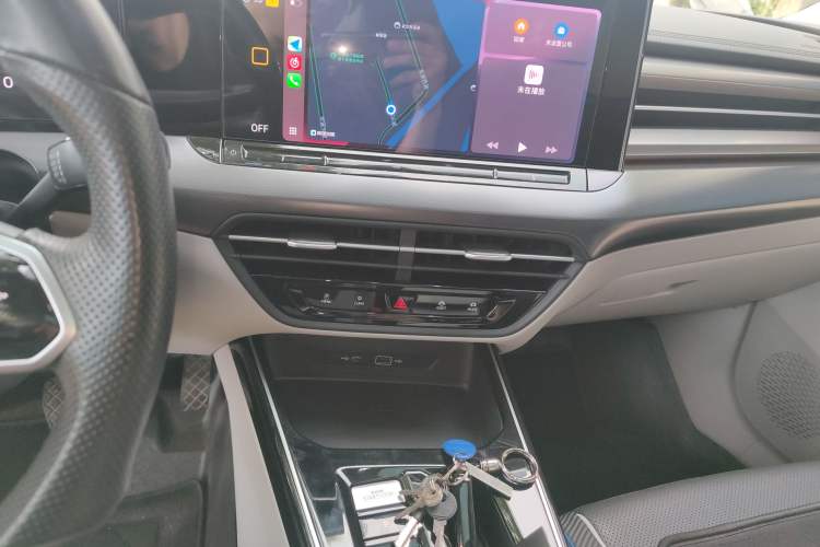 Used Volkswagen Lamando 2022 Lavida L 280TSI DSG Cool & Spicy Edition Audio And AC Panel