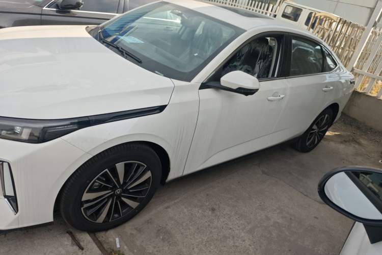 Used Changan Eado PHEV 2025 Smart New Blue Whale 145KM Battleship Edition
