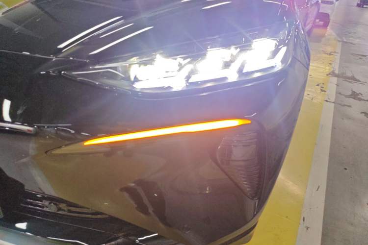 Used Denza N7 2024 630 All-Wheel Drive Intelligent Driving Max Edition Left Front Headlight